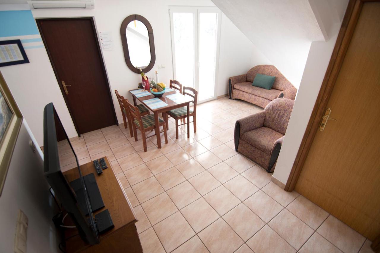 Apartmani Juric Вир Экстерьер фото