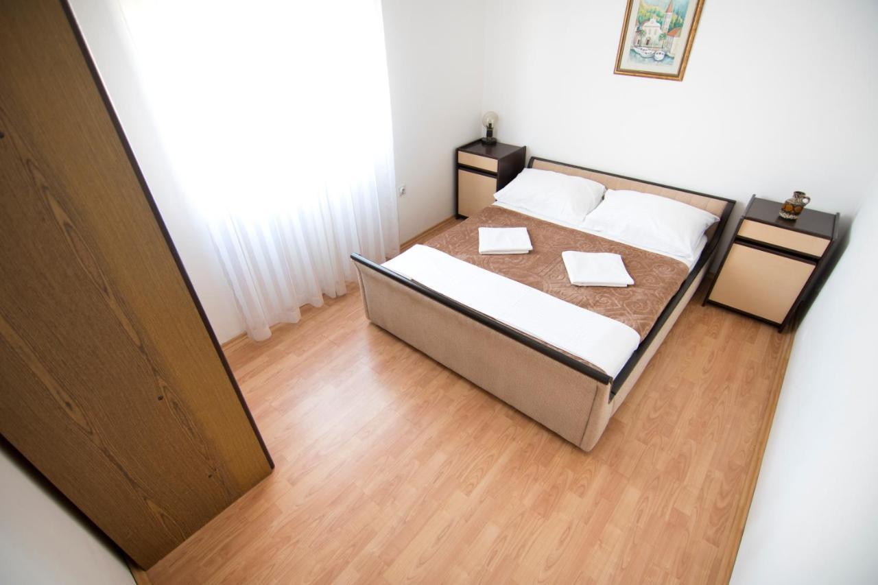 Apartmani Juric Вир Экстерьер фото