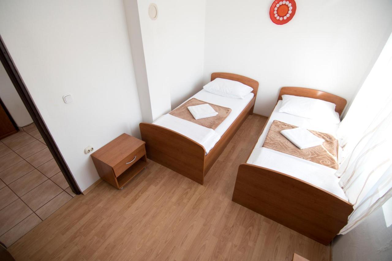 Apartmani Juric Вир Экстерьер фото